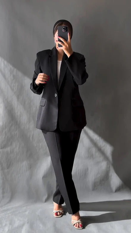 Livia Suit